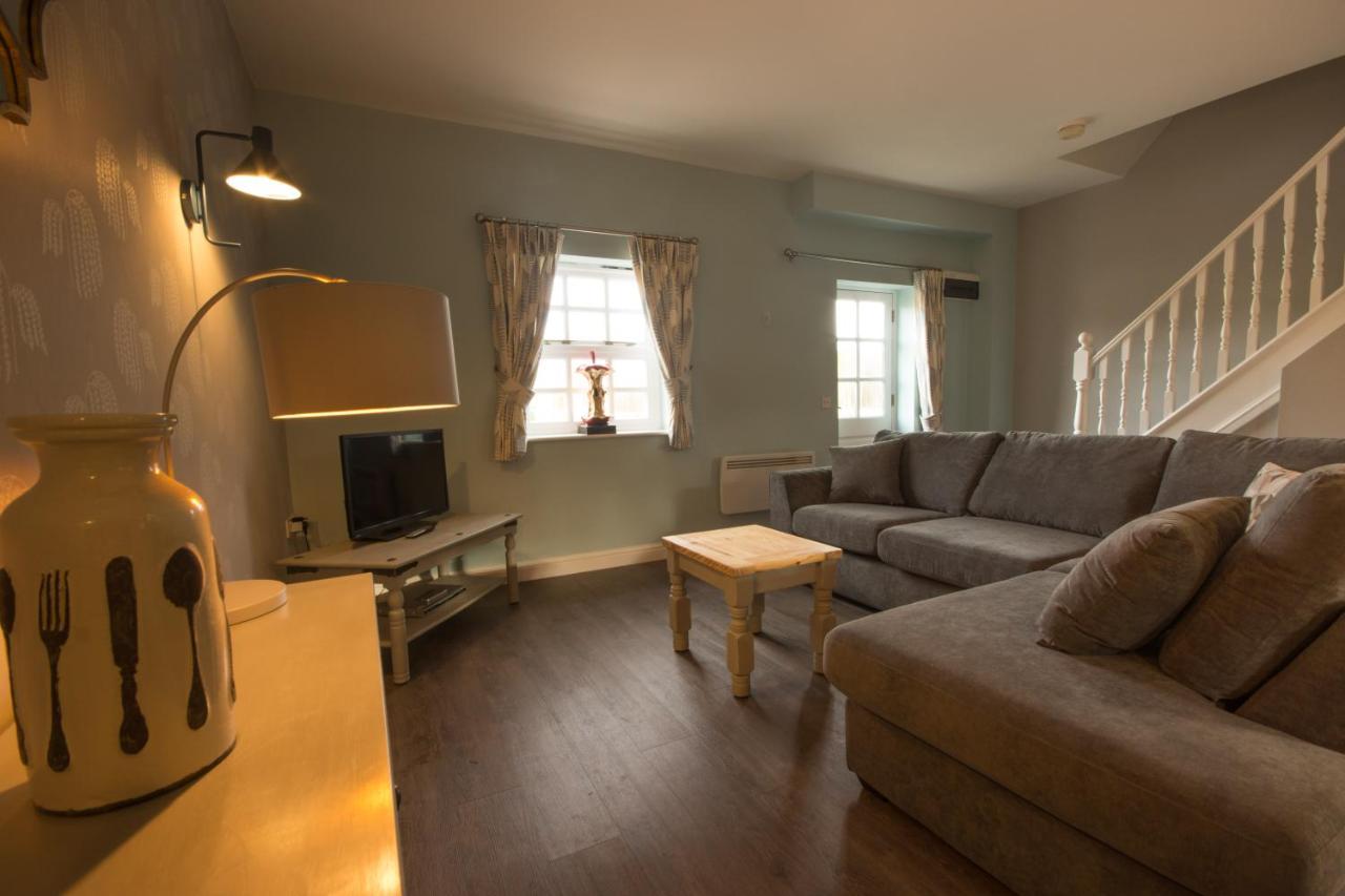 Peveril Cottage - Darwin Lake Holiday Village 马特洛克 外观 照片